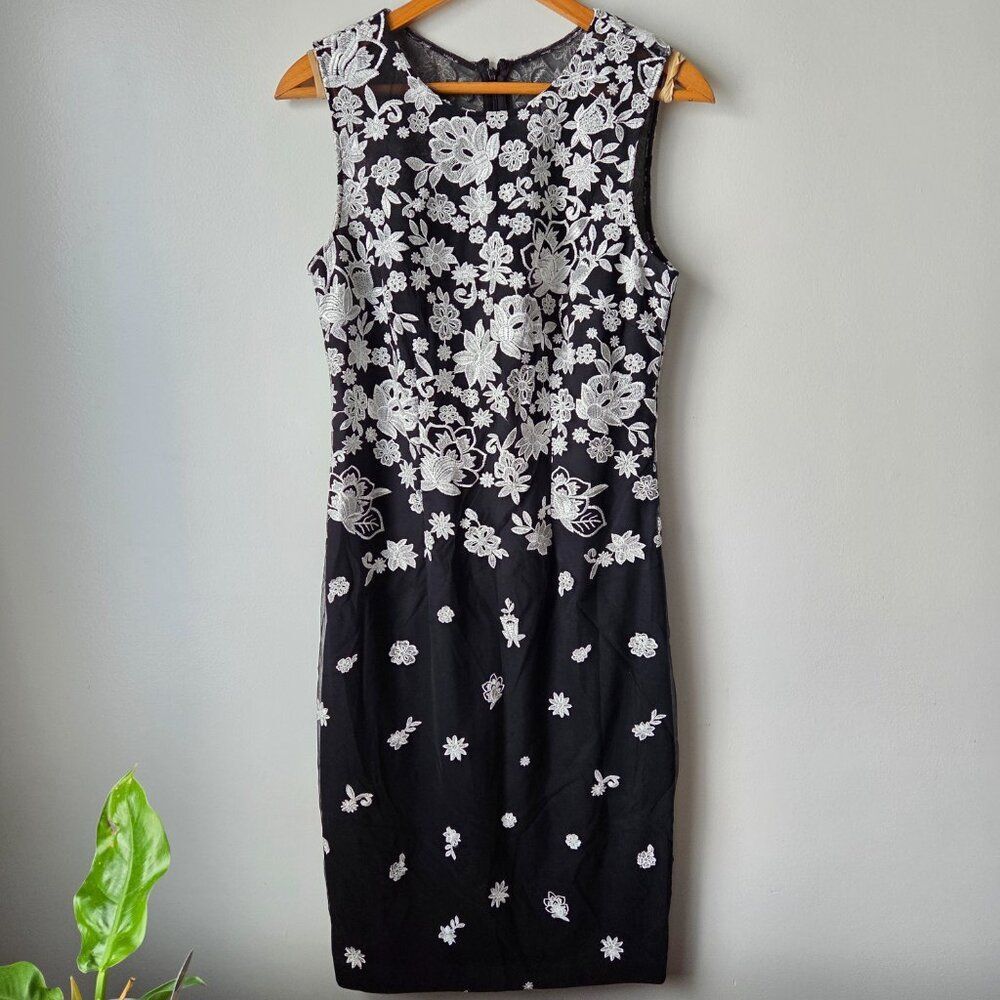 EUC BEAUTIFUL WHITE HOUSE BLACK MARKET WHITE BLACK EMBROIDERED DRESS SIZE 10 / M